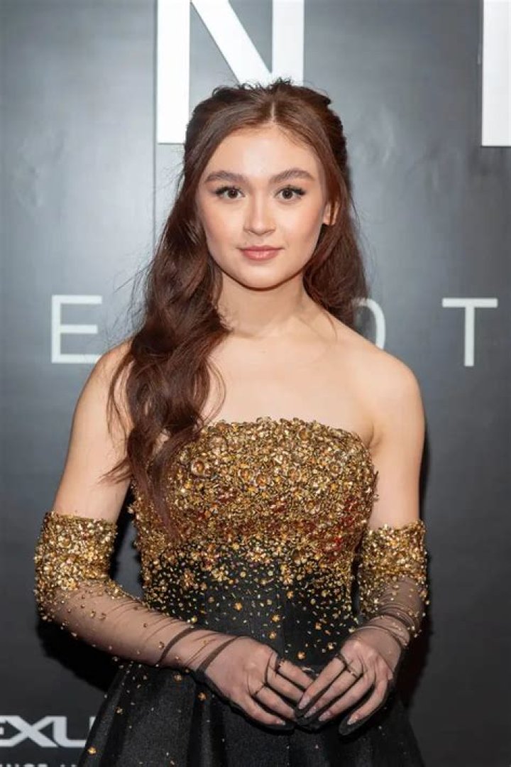 Anna Cathcart Height, Weight, Net Worth, Age, Birthday, Wikipedia, Who, Nationality, Biography