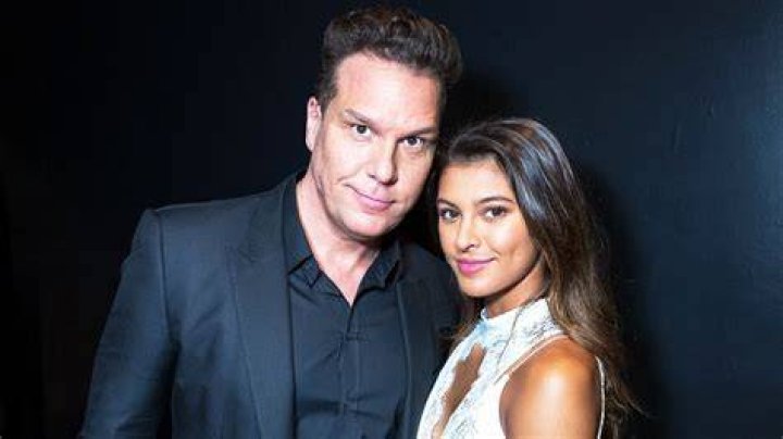 
Dane Cook and Kelsi Taylor Engaged After 5 Years of Dating 