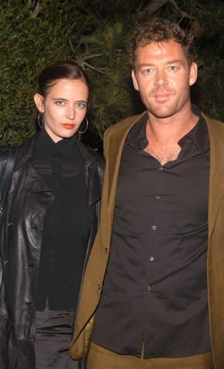 
Is Marton Csokas Married to Wife or Dating a Girlfriend? 