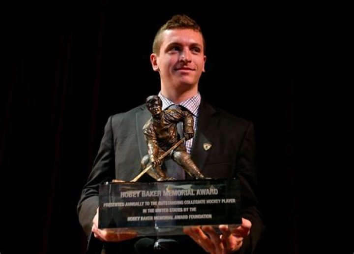 Jimmy Vesey Height, Weight, Net Worth, Age, Birthday, Wikipedia, Who, Nationality, Biography