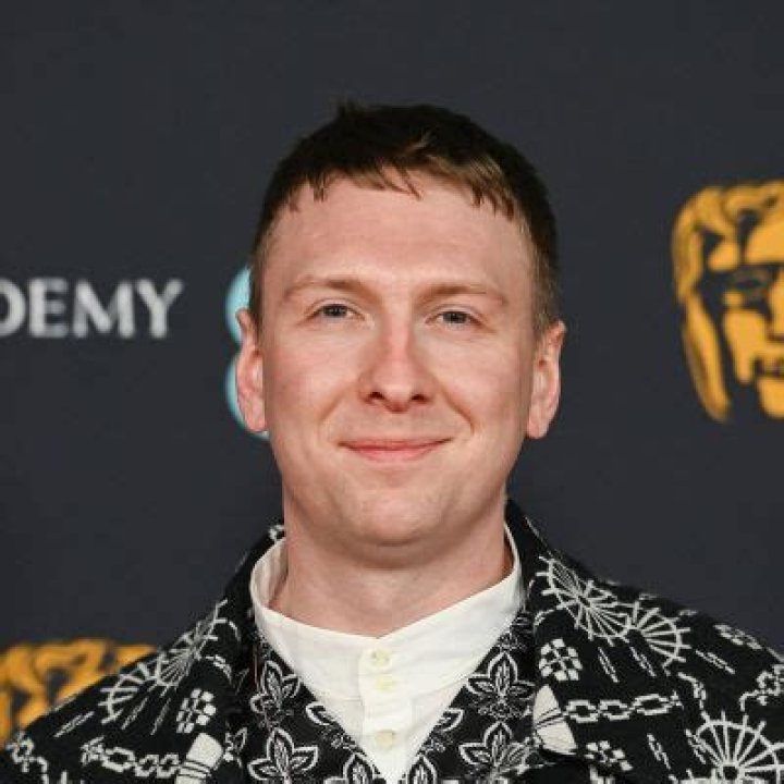 
Joe Lycett’s Fan Got Offended By One Of His Jokes And Called The Cops On Him 
