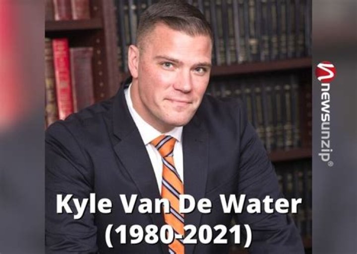 Kyle Van De Water Height, Weight, Net Worth, Age, Birthday, Wikipedia, Who, Nationality, Biography