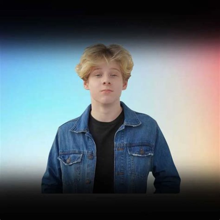 Lev Cameron Khmelev Height, Weight, Net Worth, Age, Birthday, Wikipedia, Who, Nationality, Biography