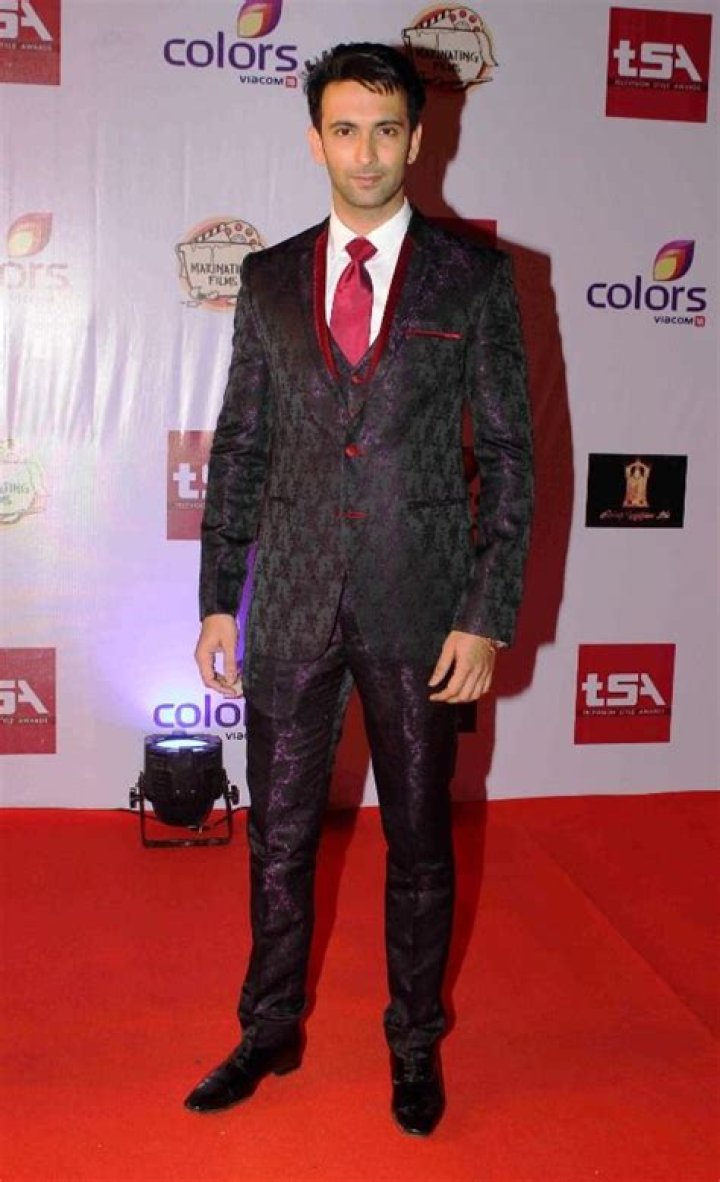 Nandish Sandhu Height, Weight, Net Worth, Age, Birthday, Wikipedia, Who, Instagram, Biography