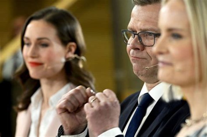 
Netizens Are Curious About Finnish PM Sanna Marin’s Married Life Amidst The Night Club Controversy 