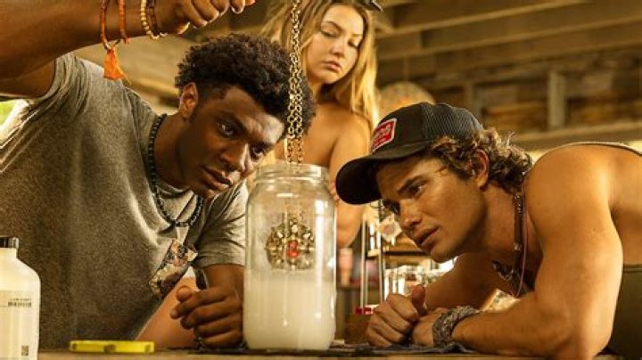 
Outer Banks season 3 ending explained: Who dies in the bloodbath? 