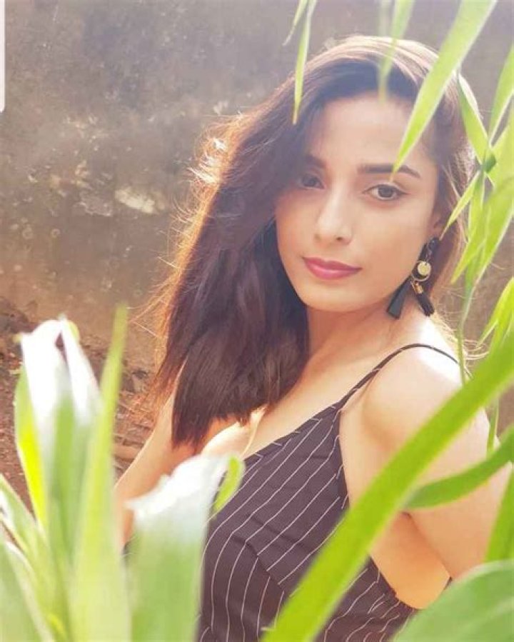 
Pooja Sharma Height, Weight, Net Worth, Age, Birthday, Wikipedia, Who, Nationality, Biography 