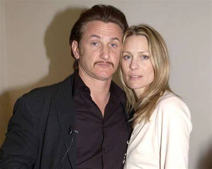 
Sean Penn’s Son Hopper Recalls ‘Butting Heads’ with His Strict Dad Growing Up: He’s ‘Lax’ Now 