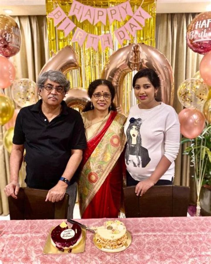 
Shreya Ghoshal Height, Weight, Net Worth, Age, Birthday, Wikipedia, Who, Instagram, Biography 