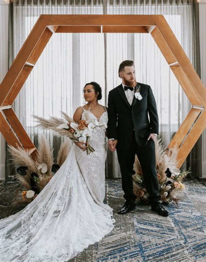 Suzanne Santo And Husband Nic Pizzolatto Flaunts Gorgeous On Their Wedding Pics