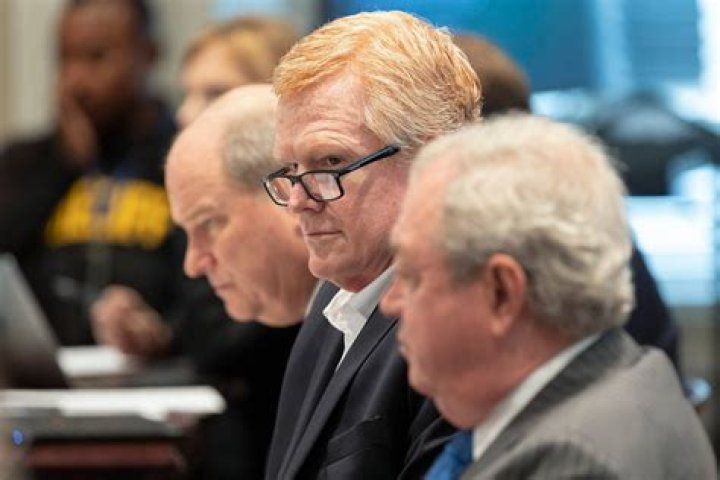
Was Alex Murdaugh smirking during closing arguments of his murder trial? 