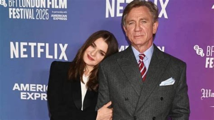 
Who is Daniel Craig Wife? 