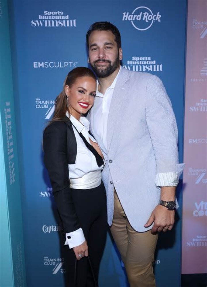 Who Is Haley Kalil Billionaire Boyfriend William?